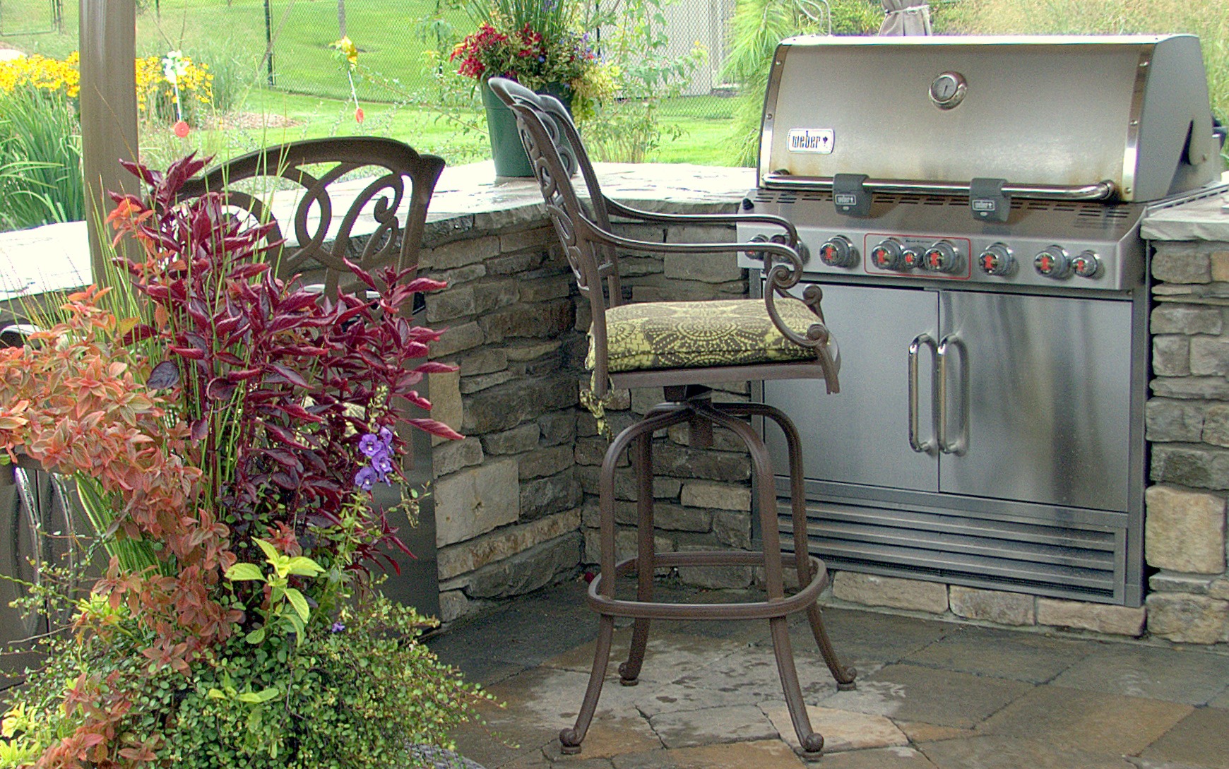 Outdoor Kitchens and Fire Features lower image 1